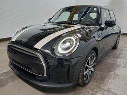 Schwarz Gebraucht 2023 Mini Cooper Kleinwagen | 23.479 € (Etwas zu teuer)