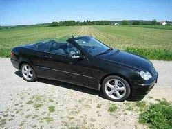 Schwarz metallic Gebraucht 2005 Mercedes CLK200 Avantgarde Cabrio | 19.999 €