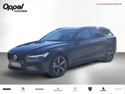 Platinum grey / metallic Gebraucht 2025 Volvo V60 Plus Kombi | 57.990 €