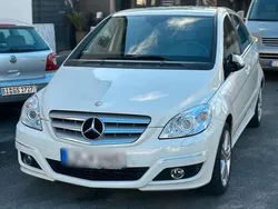 Weiß Gebraucht 2008 Mercedes B200 Van / Kleinbus | 6.499 € (Teuer)