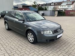 Grau Gebraucht 2001 Audi A4 Kombi | 2.300 € (Fairer Preis)