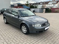 Grau Gebraucht 2001 Audi A4 Kombi | 2.400 € (Fairer Preis)