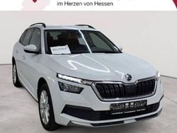 Moonweiß perleffekt Gebraucht 2023 Skoda Kamiq Style SUV | 19.990 € (Guter Preis)
