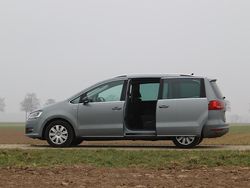 Grau Gebraucht 2011 VW Sharan Van / Kleinbus | 9.999 € (Fairer Preis)