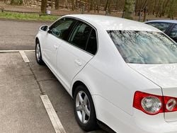 Weiß Gebraucht 2010 VW Jetta Limousine | 7.000 € (Teuer)