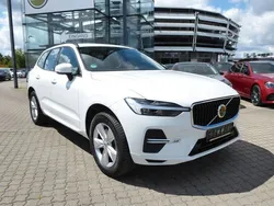 Weiß Gebraucht 2022 Volvo XC60 Momentum SUV | 30.980 € (Superpreis)
