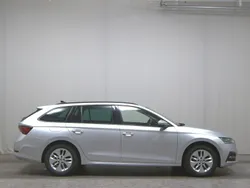 Silber Gebraucht 2021 Skoda Octavia Ambition Kombi | 15.580 € (Superpreis)