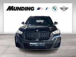 Black sapphire Neu 2025 BMW X1 M Sport SUV | 51.895 € (Etwas zu teuer)