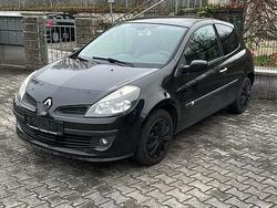 Schwarz Gebraucht 2007 Renault Clio II Kleinwagen | 2.150 € (Fairer Preis)