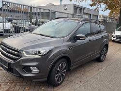 Grau Gebraucht 2019 Ford Kuga ST-Line SUV | 13.450 € (Guter Preis)