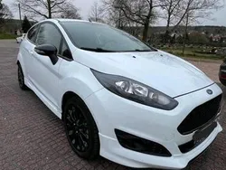 Weiß Gebraucht 2014 Ford Fiesta Kleinwagen | 5.150 € (Fairer Preis)