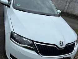 Weiß Gebraucht 2018 Skoda Rapid Clever Limousine | 7.250 € (Superpreis)