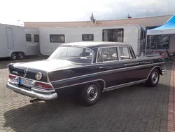 Blau Gebraucht 1964 Mercedes W112 SE Limousine | 35.900 €