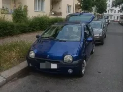 Blau Gebraucht 2001 Renault Twingo Liberty Kleinwagen | 1.100 € (Fairer Preis)