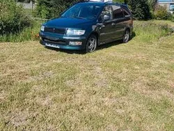 Grün Gebraucht 2001 Mitsubishi Space Wagon Van / Kleinbus | 2.350 € (Etwas zu teuer)