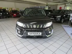 Schwarz Gebraucht 2023 Suzuki Vitara Comfort SUV | 27.650 € (Teuer)