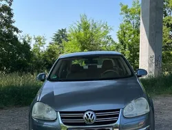 Grün Gebraucht 2006 VW Jetta Comfortline Limousine | 2.900 € (Teuer)