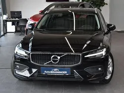 Schwarz Gebraucht 2020 Volvo V60 Momentum Kombi | 21.850 € (Guter Preis)