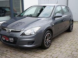 Grau Gebraucht 2009 Hyundai i30 Edition+ Limousine | 2.990 € (Guter Preis)