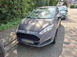 Grau Gebraucht 2014 Ford Fiesta Kleinwagen | 2.500 € (Superpreis)