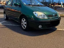 Grün Gebraucht 2001 Renault Scénic Van / Kleinbus | 2.000 € (Etwas zu teuer)
