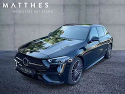 Ung schwarz unilack Gebraucht 2024 Mercedes C300 AMG Kombi | 46.849 € (Fairer Preis)