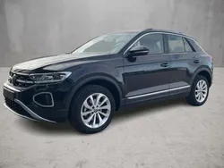 Schwarz Gebraucht 2024 VW T-Roc Style SUV | 29.300 € (Fairer Preis)