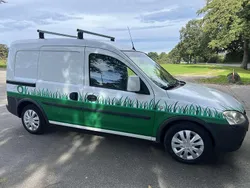 Weiß Gebraucht 2011 Opel Combo Business Van / Kleinbus | 3.900 € (Etwas zu teuer)