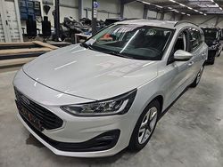 Silber Gebraucht 2022 Ford Focus Cool & Connect Kombi | 14.990 € (Fairer Preis)