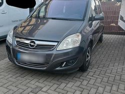 Gebraucht 2007 Opel Zafira Van / Kleinbus | 2.700 € (Etwas zu teuer)