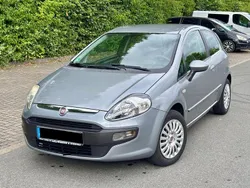 Grau Gebraucht 2011 Fiat Punto Evo Kleinwagen | 2.400 €
