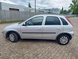 Silber (metallic) Gebraucht 2004 Opel Corsa Kleinwagen | 1.650 € (Fairer Preis)