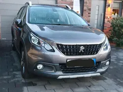 Grau Gebraucht 2017 Peugeot 2008 Allure SUV | 9.000 € (Fairer Preis)