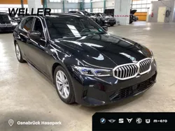 Black sapphire (schwarz) Gebraucht 2024 BMW 330 Comfort Edition Limousine | 45.750 € (Superpreis)