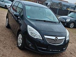 Schwarz Gebraucht 2011 Opel Meriva Innovation Van / Kleinbus | 2.222 € (Superpreis)