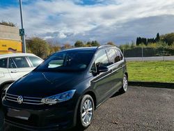 Grau Gebraucht 2019 VW Touran Comfortline Van / Kleinbus | 16.900 € (Guter Preis)