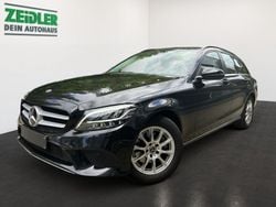 Obsidianschwarz metalliclack Gebraucht 2018 Mercedes C200 Kombi | 18.450 € (Fairer Preis)