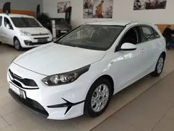 Weiß Neu 2025 Kia Ceed Vision Limousine | 24.450 € (Teuer)