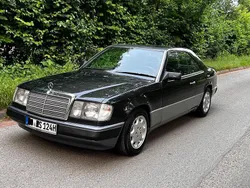 Schwarz Gebraucht 1988 Mercedes 230 Coupé | 4.700 €