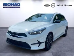 Weiss Neu 2025 Kia Ceed Kombi | 26.490 € (Etwas zu teuer)