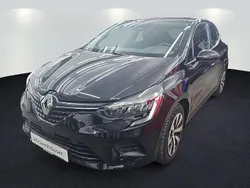 Sternenschwarz (metallic) Gebraucht 2023 Renault Clio V Equilibre Limousine | 13.990 € (Guter Preis)