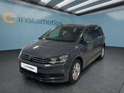 Grau Gebraucht 2024 VW Touran Van / Kleinbus | 33.949 € (Etwas zu teuer)