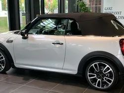 Weiß Gebraucht 2022 Mini John Cooper Works Cabriolet Cabrio | 30.750 € (Guter Preis)