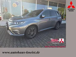 Platinum grau Gebraucht 2020 Mitsubishi Outlander P-HEV Plus SUV | 20.000 € (Guter Preis)