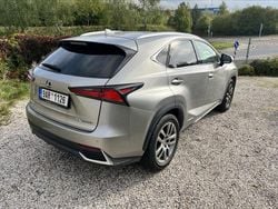 Grau Gebraucht 2018 Lexus NX300 SUV | 27.522 €