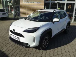 Schneeweiß Neu 2024 Toyota Yaris Cross Team SUV | 30.290 €
