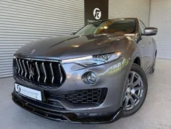 Grau Gebraucht 2019 Maserati Levante SUV | 33.990 €