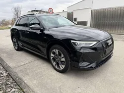 Schwarz Gebraucht 2020 Audi e-tron SUV | 29.000 € (Teuer)