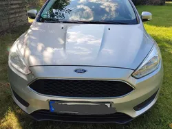 Silber Gebraucht 2015 Ford Focus Trend Kombi | 6.390 € (Fairer Preis)