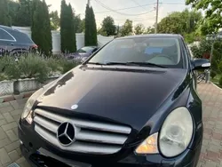 Schwarz Gebraucht 2009 Mercedes R320 Van / Kleinbus | 6.000 €